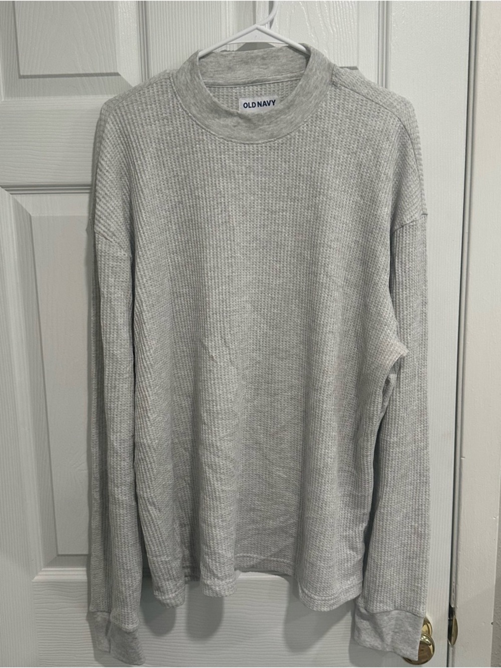Old Navy Men’s Light Gray Crewneck Waffle Knit Sweater